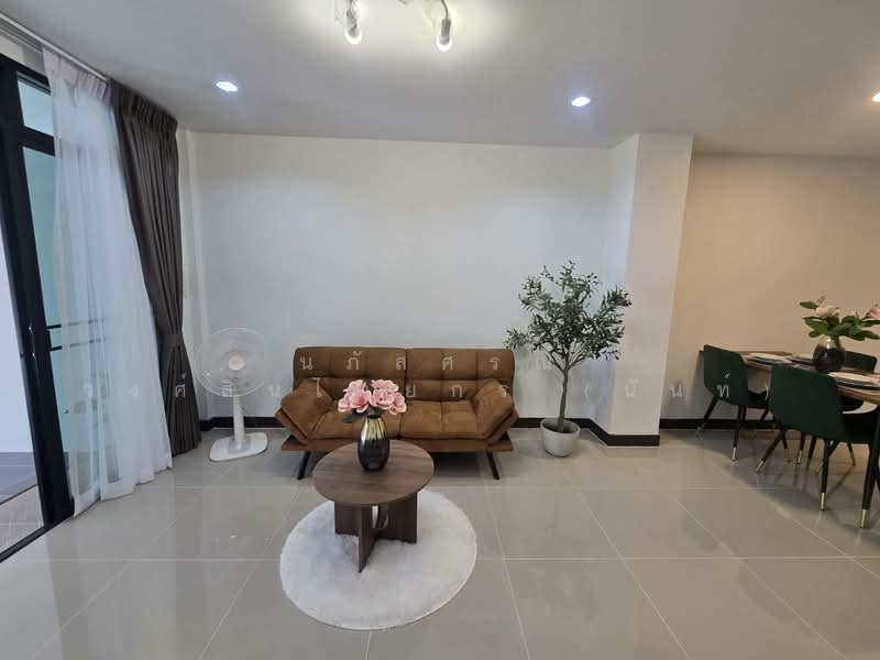 K.C. Ramintra 8, Bangkok, Hathairat Road, Sam Wa Tawan Tok, Khlong Sam Wa, Bangkok, 2 Bedrooms, 80 sqm, Townhouse For Sale, by นภัสศรณ์ วงศ์สินไทยกร (นันท์), 500148681 - DDproperty.com