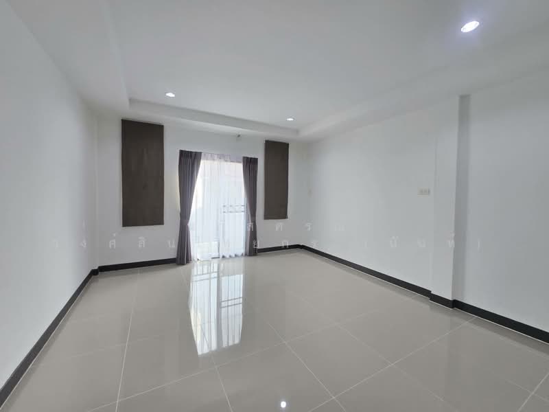 K.C. Ramintra 8, Bangkok, Hathairat Road, Sam Wa Tawan Tok, Khlong Sam Wa, Bangkok, 2 Bedrooms, 80 sqm, Townhouse For Sale, by นภัสศรณ์ วงศ์สินไทยกร (นันท์), 500148681 - DDproperty.com