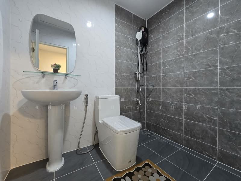 K.C. Ramintra 8, Bangkok, Hathairat Road, Sam Wa Tawan Tok, Khlong Sam Wa, Bangkok, 2 Bedrooms, 80 sqm, Townhouse For Sale, by นภัสศรณ์ วงศ์สินไทยกร (นันท์), 500148681 - DDproperty.com