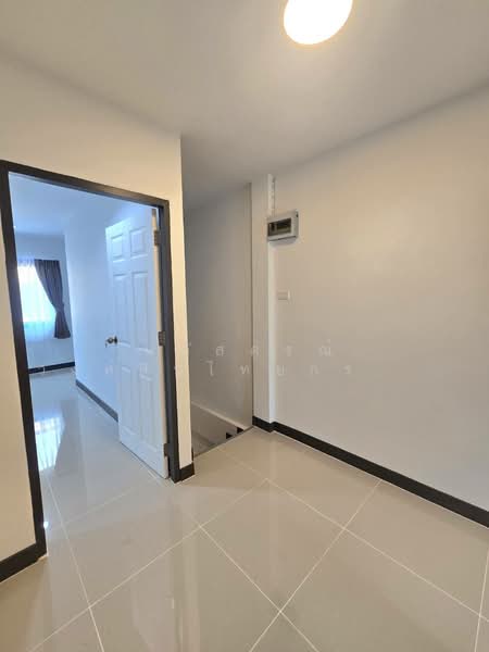 K.C. Ramintra 8, Bangkok, Hathairat Road, Sam Wa Tawan Tok, Khlong Sam Wa, Bangkok, 2 Bedrooms, 80 sqm, Townhouse For Sale, by นภัสศรณ์ วงศ์สินไทยกร (นันท์), 500148681 - DDproperty.com