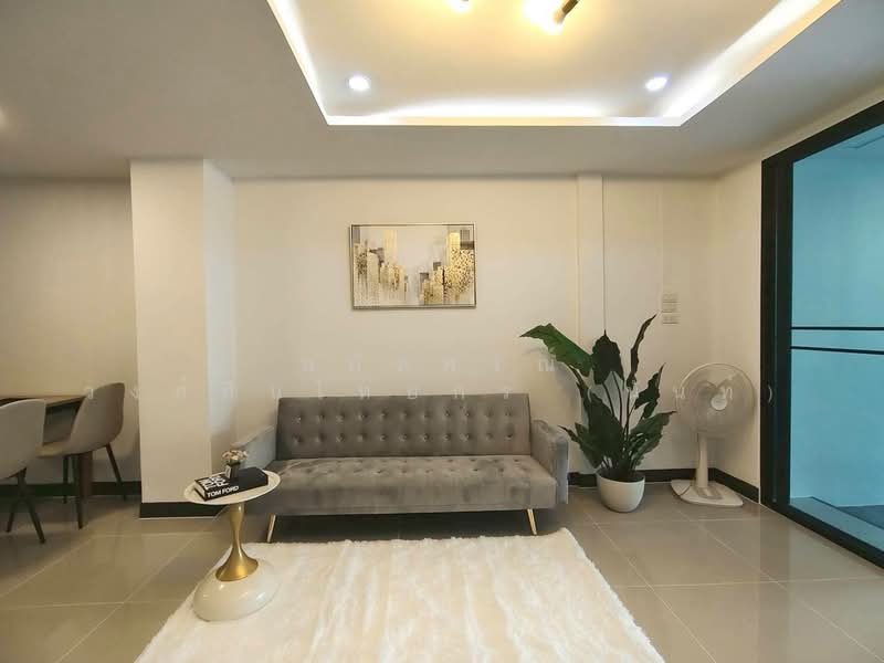 K.C. Ramintra 1, Bangkok, Hathairat Road 39, Sam Wa Tawan Tok, Khlong Sam Wa, Bangkok, 2 Bedrooms, 80 sqm, Townhouse For Sale, by นภัสศรณ์ วงศ์สินไทยกร (นันท์), 500148696 - DDproperty.com