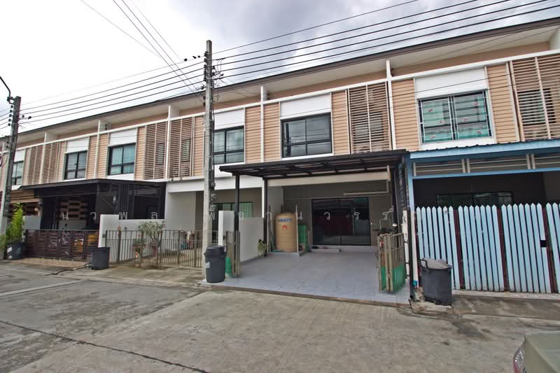 Pruksalite Lox Sukhumvit-Theparak, Samut Prakan, Soi Sri Bunruang 1, Bang Muang Mai, Muang Samut Prakarn, Samut Prakan, 3 Bedrooms, 110 sqm, Townhouse For Rent, by นวพล พิธานวรรณกุล, 500148701 - DDproperty.com