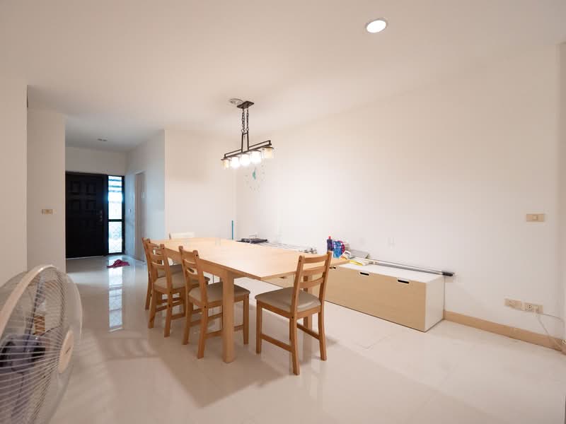 เมืองนครพนม, Nakhon Phanom, Nong Saeng, Muang Nakhon Phanom, Nakhon Phanom, 2 Bedrooms, 200 sqm, Townhouse For Sale, by TITISAK Jane, 500148733 - DDproperty.com