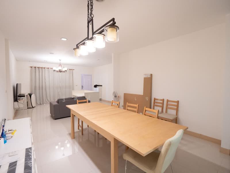 เมืองนครพนม, Nakhon Phanom, Nong Saeng, Muang Nakhon Phanom, Nakhon Phanom, 2 Bedrooms, 200 sqm, Townhouse For Sale, by TITISAK Jane, 500148733 - DDproperty.com