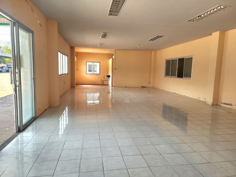 เช่าโกดังขนาดใหญ่พร้อมสำนักงาน 2 ชั้น จำนวน 2 สำนักงาน, Nakhon Ratchasima, Hua Thale, Muang Nakhon Ratchasima, Nakhon Ratchasima, , 5,000 sqm, Warehouse/Factory For Rent, by วิรณี, 500148776 - DDproperty.com