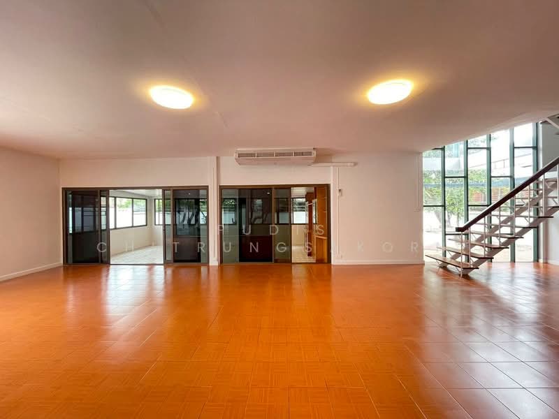 บ้านเดี่ยวให้เช่า – รัชดาภิเษก ซอย 19, กรุงเทพ, ดินแดง, ดินแดง, กรุงเทพ, 550 ตร.ม., ตึกแถว-อาคารพาณิชย์ ให้เช่า, โดย Pudis Chitrungsakorn, 500148815 - DDproperty.com