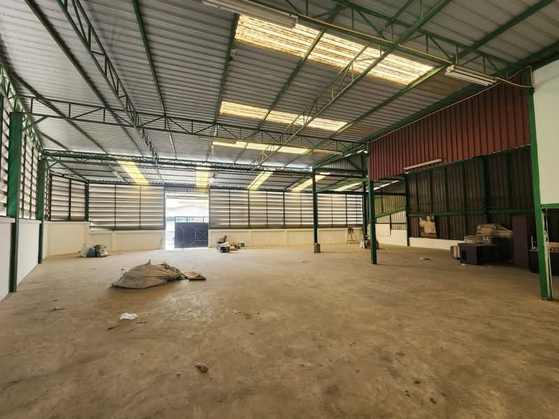 โกดังให้เช่า 440 ตรม. พร้อมที่พัก 🚩ประชาอุทิศ 90 พระสมุทรเจดีย์ ใกล้สำนักงานขนส่งสมุทรปราการ, สมุทรปราการ, ในคลองบางปลากด, พระสมุทรเจดีย์, สมุทรปราการ, 440 ตร.ม., โกดัง-โรงงาน ให้เช่า, โดย ธนกฤต, 500148914 - DDproperty.com