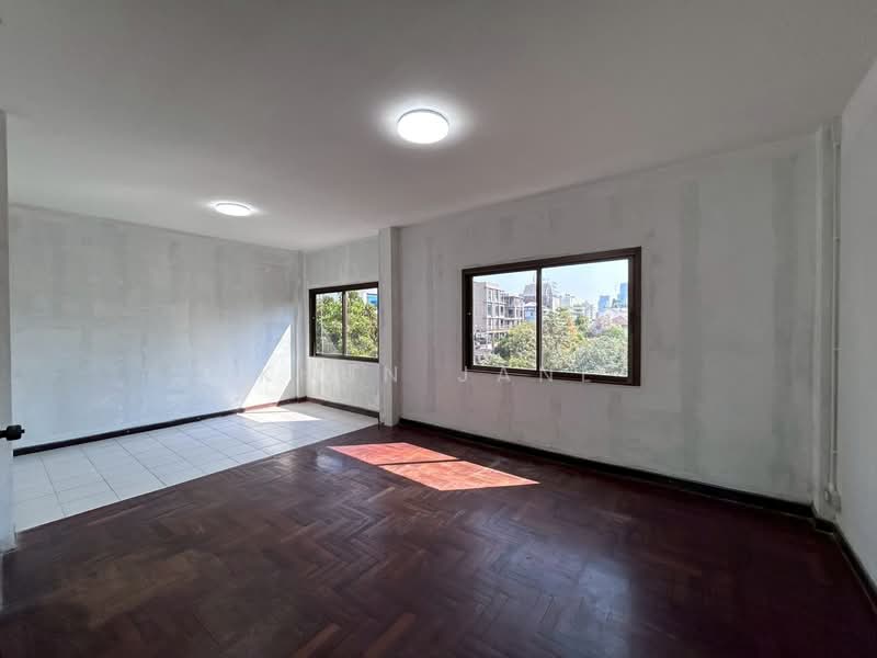 อาคารพาณิชย์ ให้เช่า ทำเล BTS พร้อมพงษ์ (SPSJP143), กรุงเทพ, สุขุมวิท39, คลองตันเหนือ, วัฒนา, กรุงเทพ, 260 ตร.ม., ทาวน์เฮ้าส์ ให้เช่า, โดย Khun Jane, 500148940 - DDproperty.com