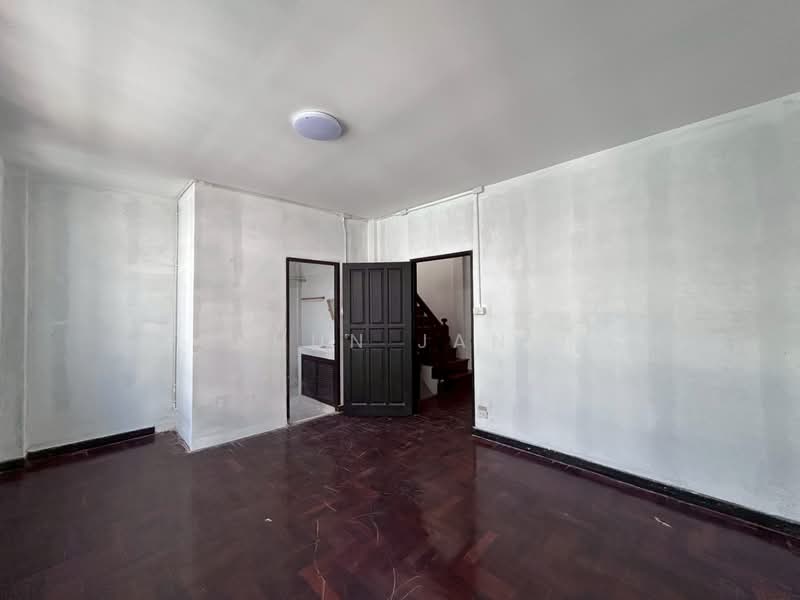 Commercial Building for Rent – Prime Location near BTS Phrom Phong (SPSJP143), Bangkok, สุขุมวิท39, Khlong Tan Nua, Watthana, Bangkok, 5 Bedrooms, 260 sqm, Townhouse For Rent, by Khun Jane, 500148940 - DDproperty.com