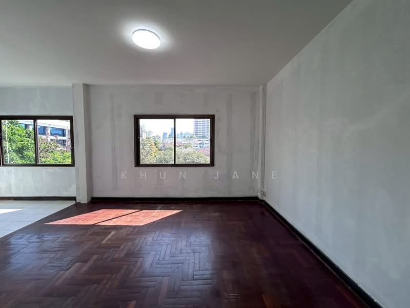 อาคารพาณิชย์ ให้เช่า ทำเล BTS พร้อมพงษ์ (SPSJP143), กรุงเทพ, สุขุมวิท39, คลองตันเหนือ, วัฒนา, กรุงเทพ, 260 ตร.ม., ทาวน์เฮ้าส์ ให้เช่า, โดย Khun Jane, 500148940 - DDproperty.com