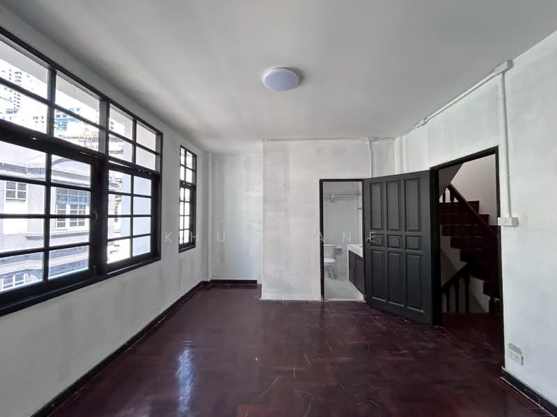 Commercial Building for Rent – Prime Location near BTS Phrom Phong (SPSJP143), Bangkok, สุขุมวิท39, Khlong Tan Nua, Watthana, Bangkok, 5 Bedrooms, 260 sqm, Townhouse For Rent, by Khun Jane, 500148940 - DDproperty.com