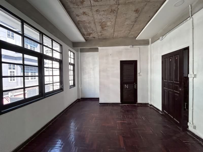 Commercial Building for Rent – Prime Location near BTS Phrom Phong (SPSJP143), Bangkok, สุขุมวิท39, Khlong Tan Nua, Watthana, Bangkok, 5 Bedrooms, 260 sqm, Townhouse For Rent, by Khun Jane, 500148940 - DDproperty.com