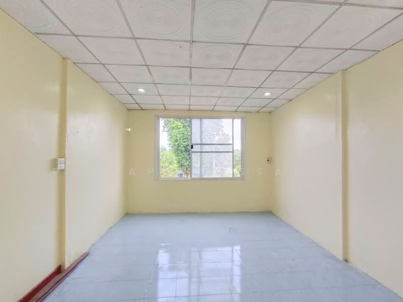 Yu Charoen (Fah Kram) Lam Luk Ka Khlong 2, Pathum Thani, Sema Fa Khram Road, Khu Khot, Lam Luk Ka, Pathum Thani, 2 Bedrooms, 100 sqm, Townhouse For Sale, by Punpapa Rassamee, 500148973 - DDproperty.com