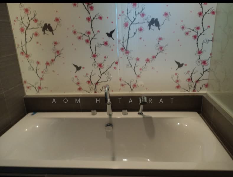 Siri At Sukhumvit, Bangkok, 902 Sukhumvit Road, Phra Kanong, Khlong Toei, Bangkok, 2 Bedrooms, 68 sqm, Condo For Rent, by Aom Hatairat, 500148975 - DDproperty.com