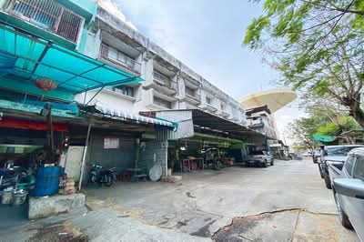 ขาย - ขายอาคารพาณิชย์ 3.5ชั้น 12ตรว.นวนคร คลองหนึ่ง ใกล้นิคมนวนคร, ปทุมธานี