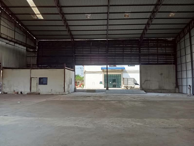 โกดังให้เช่า 800 ตรม. พร้อมออฟฟิศ และ ห้องพักคนงาน 🚩ที่ตั้ง คลองโยง ใกล้มหาวิทยาลัยมหิดล ศาลายา, Nakhon Pathom, Bang Kaeo Fa, Nakhon Chai Sri, Nakhon Pathom, , 800 sqm, Warehouse/Factory For Rent, by ธนกฤต, 500149045 - DDproperty.com
