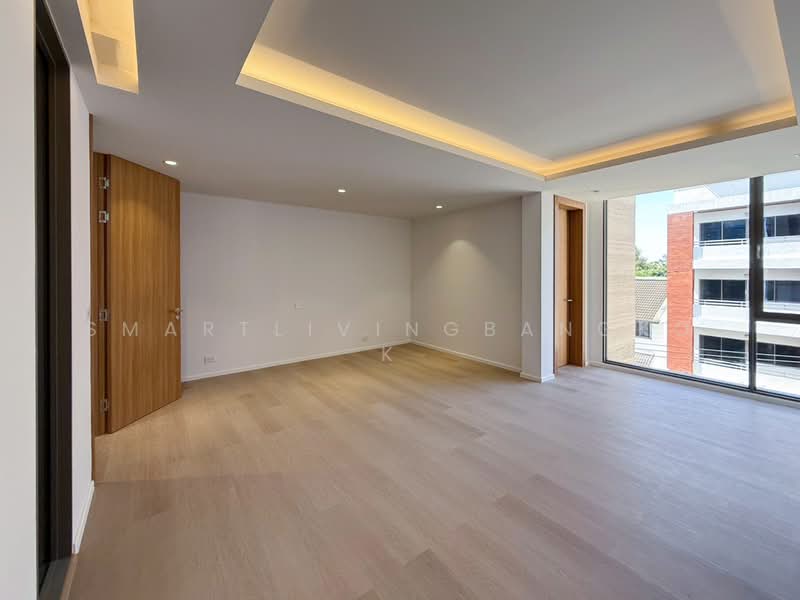 Townhome / Home Office Luxury | ปรีดี 14 (สุขุมวิท 71), Bangkok, Bang Chak, Phra Khanong, Bangkok, 6 Bedrooms, 536 sqm, Townhouse For Sale, by SmartLivingBangkok, 500149050 - DDproperty.com