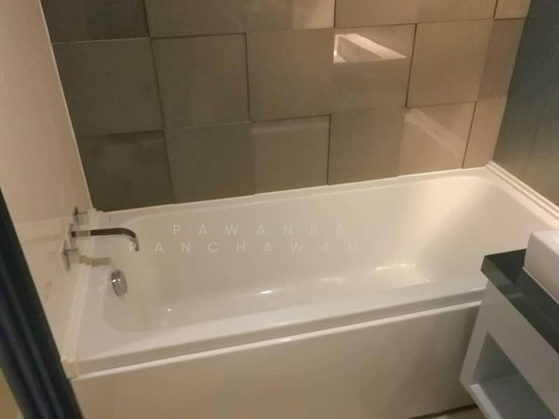 Ivy Ampio, Bangkok, 48 Ratchadaphisek Road, Huai Khwang, Huai Khwang, Bangkok, 1 Bedroom, 44 sqm, Condo For Rent, by Pawanrat Panchawanon, 500149094 - DDproperty.com