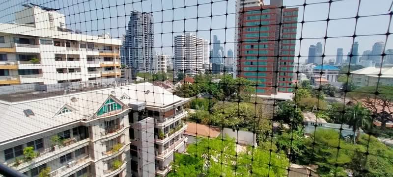 Baan Suanpetch, Bangkok, 18 Soi Sukhumvit 39, Khlong Tan Nua, Watthana, Bangkok, 2 Bedrooms, 135 sqm, Condo For Sale, by Nuttharom  Linla , 500149096 - DDproperty.com