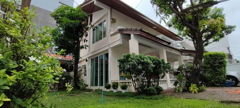 2-BR House, Bangkok, Huai Khwang, Huai Khwang, Bangkok, 2 Bedrooms, 130 sqm, Single Detached House For Rent, by Ramita Theptham, 500149130 - DDproperty.com