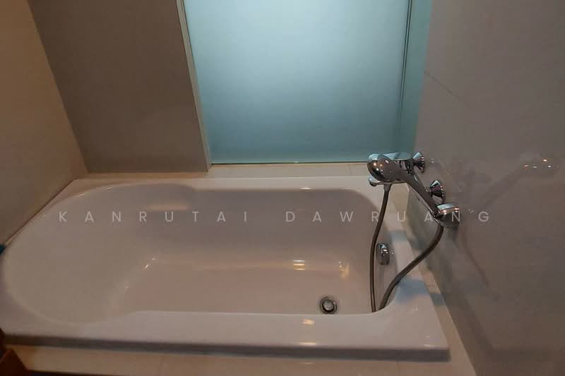 Via 31, Bangkok, Soi Sukhumvit 31, Khlong Tan Nua, Watthana, Bangkok, 1 Bedroom, 46 sqm, Condo For Sale, by Kanrutai Dawruang, 500149152 - DDproperty.com