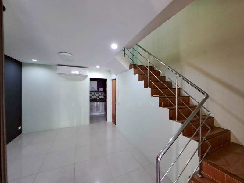 Home office for rent near BTS On Nut (SPSJP142), Bangkok, ซอย สุขุมวิท 83, Bang Chak, Phra Khanong, Bangkok, 3 Bedrooms, 200 sqm, Townhouse For Rent, by Khun Jane, 500149155 - DDproperty.com