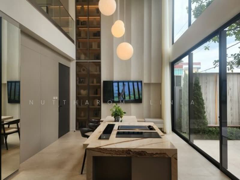 3-BR Townhouse, Bangkok, Bang Chak, Phra Khanong, Bangkok, 3 Bedrooms, 209 sqm, Townhouse For Sale, by Nuttharom  Linla , 500149206 - DDproperty.com