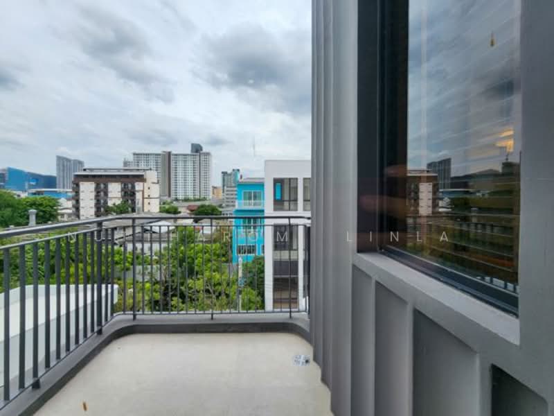 3-BR Townhouse, Bangkok, Bang Chak, Phra Khanong, Bangkok, 3 Bedrooms, 209 sqm, Townhouse For Sale, by Nuttharom  Linla , 500149206 - DDproperty.com