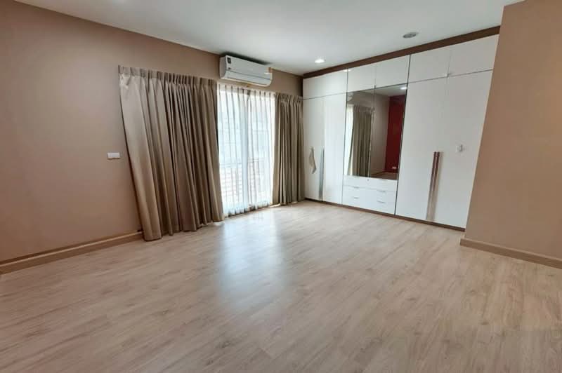 Baan Klang Muang S-Sense Srinakarin : บ้านกลางเมือง เอส เซนต์ ศรีนครินทร์, กรุงเทพ, ถนนศรีนครินทร์, หนองบอน, ประเวศ, กรุงเทพ, 160 ตร.ม., ทาวน์เฮ้าส์ ขาย, โดย คุณนุ่น, 500149235 - DDproperty.com