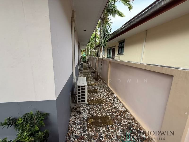 Baan Dusit Pattaya Lake, Chon Buri (Pattaya), Entrance Road, Huai Yai, Bang Lamung (Pattaya), Chon Buri (Pattaya), 5 Bedrooms, 250 sqm, Single Detached House For Sale, by Megan Goodwin, 500149274 - DDproperty.com