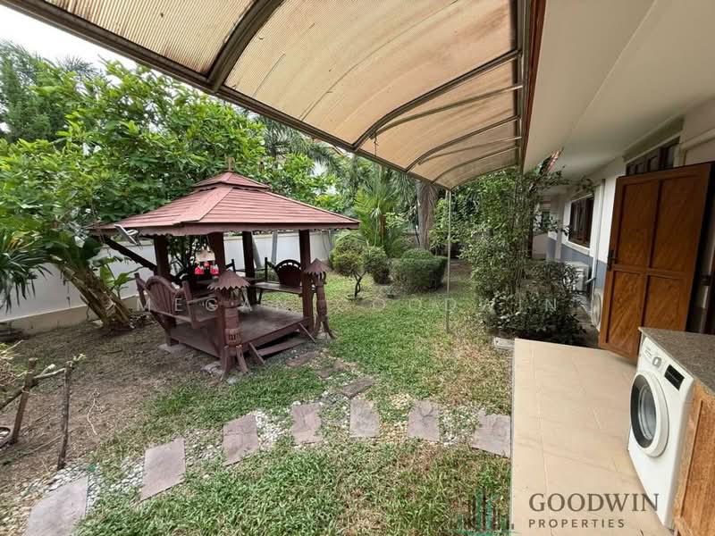 Baan Dusit Pattaya Lake, Chon Buri (Pattaya), Entrance Road, Huai Yai, Bang Lamung (Pattaya), Chon Buri (Pattaya), 5 Bedrooms, 250 sqm, Single Detached House For Sale, by Megan Goodwin, 500149274 - DDproperty.com