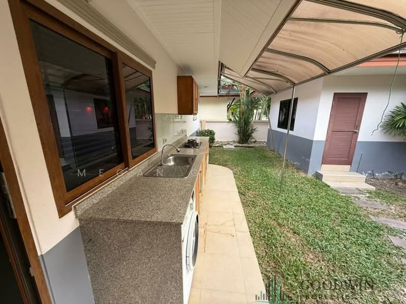 Baan Dusit Pattaya Lake : บ้านดุสิต พัทยา เลค, ชลบุรี, ถนนทางเข้า, ห้วยใหญ่, บางละมุง, ชลบุรี, 250 ตร.ม., บ้านเดี่ยว ขาย, โดย Megan Goodwin, 500149274 - DDproperty.com