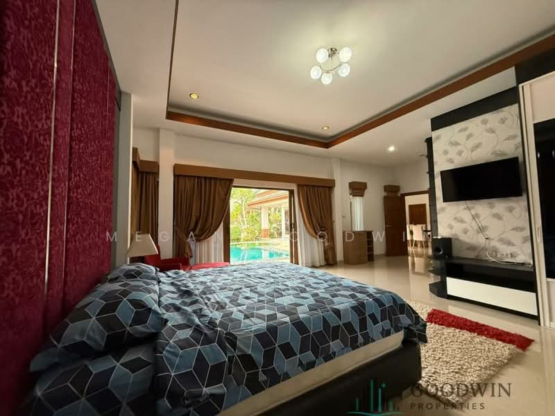 Baan Dusit Pattaya Lake, Chon Buri (Pattaya), Entrance Road, Huai Yai, Bang Lamung (Pattaya), Chon Buri (Pattaya), 5 Bedrooms, 250 sqm, Single Detached House For Sale, by Megan Goodwin, 500149274 - DDproperty.com