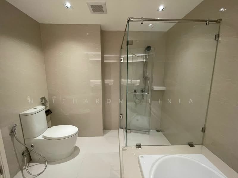 Vtara Sukhumvit 36, Bangkok, 118 Soi Saen Sabai, Phra Kanong, Khlong Toei, Bangkok, 2 Bedrooms, 66 sqm, Condo For Sale, by Nuttharom  Linla , 500149304 - DDproperty.com