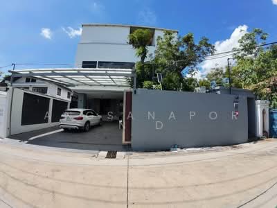ขาย - บ้านสวย 3 ชั้น อินทามาระ28, กรุงเทพ
