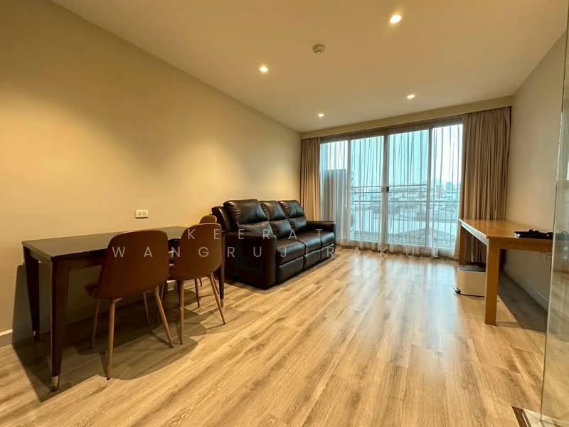 Centric Sathorn-St Louis, Bangkok, Sathorn Nua Road, Yan Nawa, Sathon, Bangkok, 2 Bedrooms, 60 sqm, Condo For Rent, by Keerati  Wangrujirakul, 500149362 - DDproperty.com