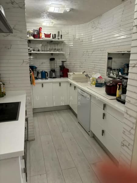 Las Colinas, Bangkok, Sukhumvit 21 Road, Khlongtoei Nua, Watthana, Bangkok, 2 Bedrooms, 193 sqm, Condo For Sale, by Nuttharom  Linla , 500149403 - DDproperty.com