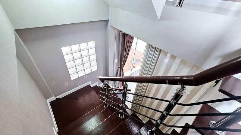 อิ่มอัมพร ค่ายทหารกำแพงเพชรอัครโยธิน, Samut Sakhon, Khlong Madua, Krathum Baen, Samut Sakhon, 4 Bedrooms, 100 sqm, Townhouse For Sale, by The Best Property โม, 500149413 - DDproperty.com