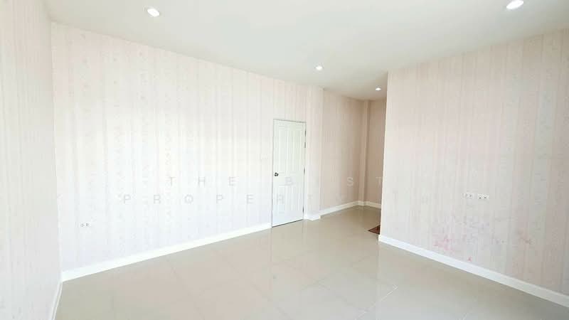 อิ่มอัมพร ค่ายทหารกำแพงเพชรอัครโยธิน, Samut Sakhon, Khlong Madua, Krathum Baen, Samut Sakhon, 4 Bedrooms, 100 sqm, Townhouse For Sale, by The Best Property โม, 500149413 - DDproperty.com