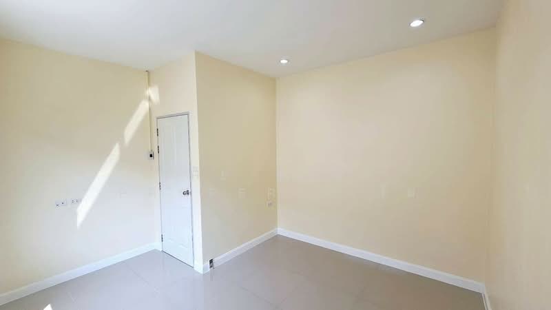 อิ่มอัมพร ค่ายทหารกำแพงเพชรอัครโยธิน, Samut Sakhon, Khlong Madua, Krathum Baen, Samut Sakhon, 4 Bedrooms, 100 sqm, Townhouse For Sale, by The Best Property โม, 500149413 - DDproperty.com