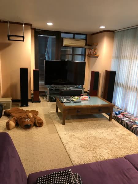 4-BR House, Bangkok, Phra Kanong Nua, Watthana, Bangkok, 4 Bedrooms, 488 sqm, Single Detached House For Rent, by Pavana Sirikogar, 500149471 - DDproperty.com