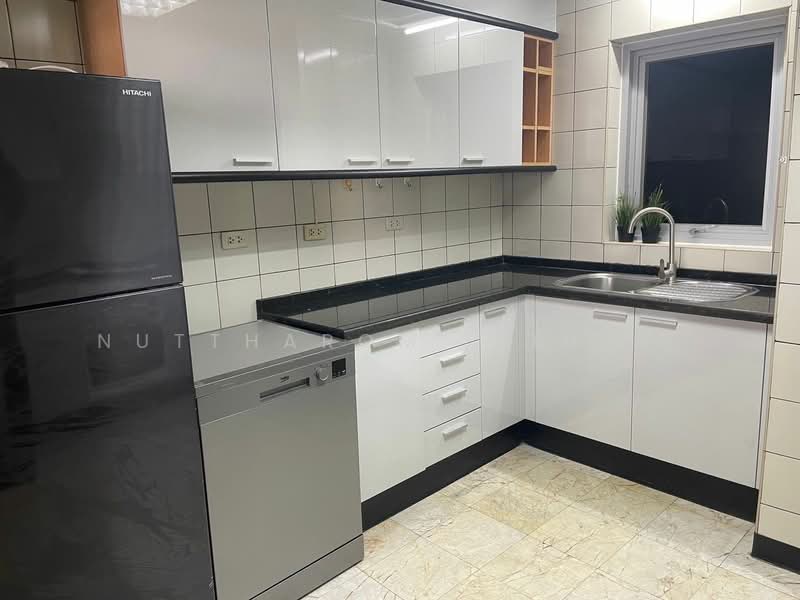 All Seasons Mansion, Bangkok, Soi Ruamrudee, Wireless Road, Lumphini, Pathum Wan, Bangkok, 3 Bedrooms, 178 sqm, Condo For Sale, by Nuttharom  Linla , 500149476 - DDproperty.com