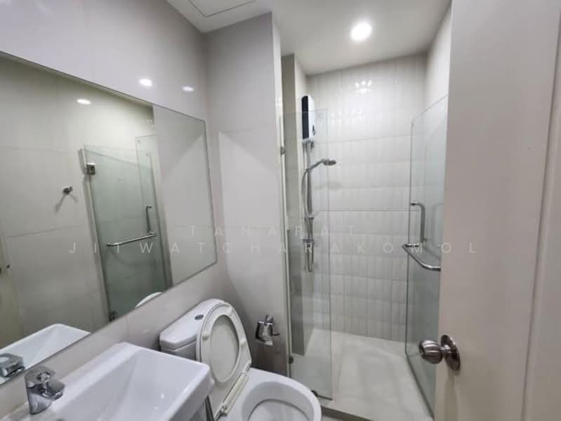 Life Asoke, Bangkok, Asoke-Dindang Road, Bang Kapi, Huai Khwang, Bangkok, 2 Bedrooms, 55 sqm, Condo For Rent, by Tanapat Jitwatcharakomol, 500149518 - DDproperty.com