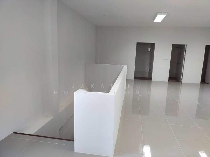 ให้เช่าโรงงาน พื้นที่สีม่วง แพรกษา อำเภอเมือง สมุทปราการ พื้นที่ 1,000 ตรมใกล้นิคมบางปู, สมุทรปราการ, แพรกษาใหม่, เมืองสมุทรปราการ, สมุทรปราการ, 1,000 ตร.ม., โกดัง-โรงงาน ให้เช่า, โดย Jakarin Houpramong, 500149568 - DDproperty.com