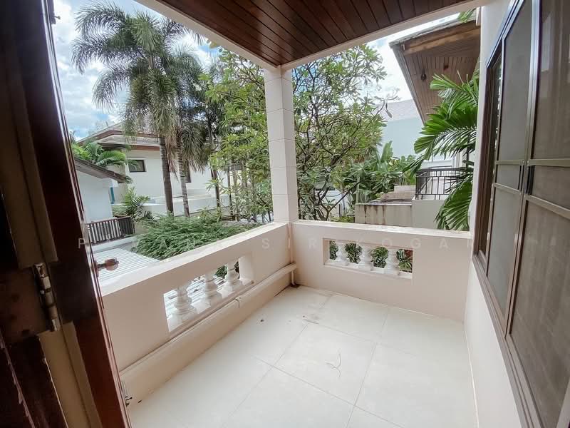 4-BR House, Bangkok, Khlong Toei, Khlong Toei, Bangkok, 4 Bedrooms, 450 sqm, Single Detached House For Rent, by Pavana Sirikogar, 500149598 - DDproperty.com