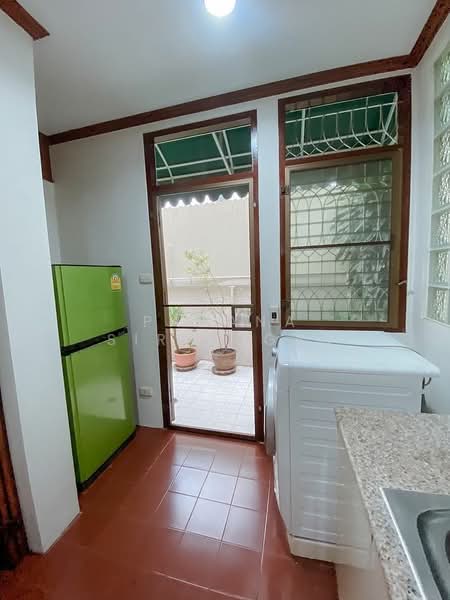 4-BR House, Bangkok, Khlong Toei, Khlong Toei, Bangkok, 4 Bedrooms, 450 sqm, Single Detached House For Rent, by Pavana Sirikogar, 500149598 - DDproperty.com