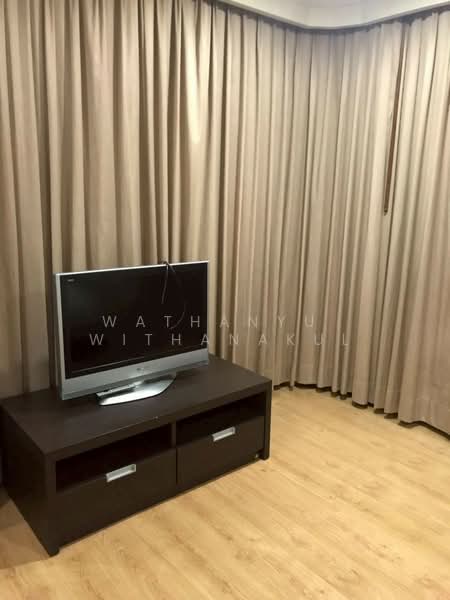 Silom Grand Terrace, Bangkok, Soi Saladaeng 2, Saladaeng Road, Silom, Bang Rak, Bangkok, 1 Bedroom, 84 sqm, Condo For Rent, by Wathanyu Withanakul, 500149617 - DDproperty.com
