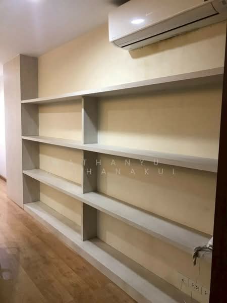 Silom Grand Terrace, Bangkok, Soi Saladaeng 2, Saladaeng Road, Silom, Bang Rak, Bangkok, 1 Bedroom, 84 sqm, Condo For Rent, by Wathanyu Withanakul, 500149617 - DDproperty.com