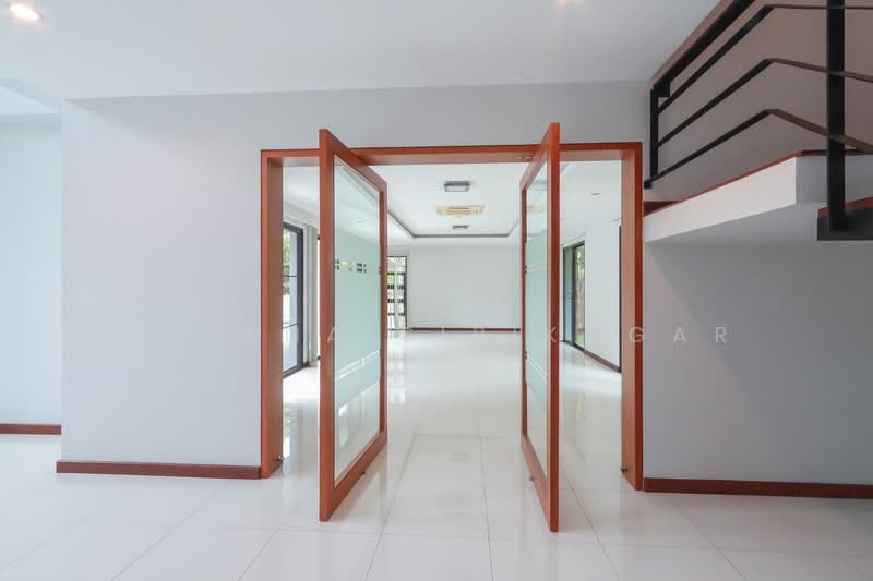 บ้าน 4-ห้องนอน, กรุงเทพ, บางกะปิ, ห้วยขวาง, กรุงเทพ, 500 ตร.ม., บ้านเดี่ยว ให้เช่า, โดย Pavana Sirikogar, 500149634 - DDproperty.com