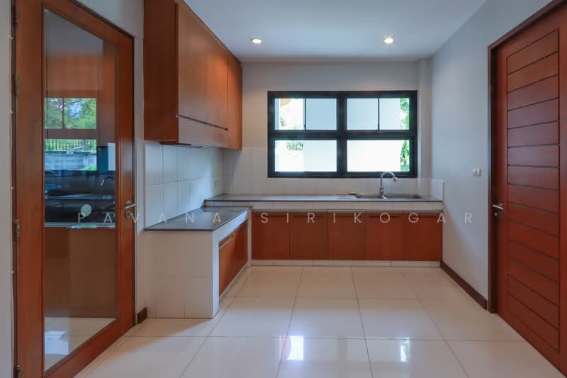 4-BR House, Bangkok, Bang Kapi, Huai Khwang, Bangkok, 4 Bedrooms, 500 sqm, Single Detached House For Rent, by Pavana Sirikogar, 500149634 - DDproperty.com